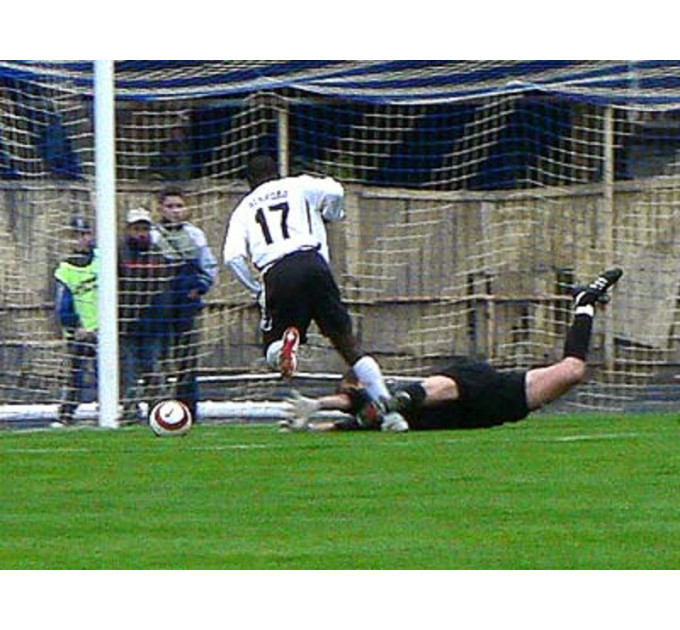 Сітка для футболу підвищеної міцності «СТАНДАРТ ПЛЮС 2.1» жовто-синя (комплект 2 шт)